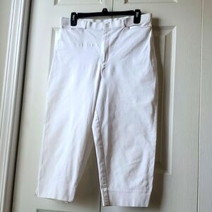 Relativity womans white capris, size 13